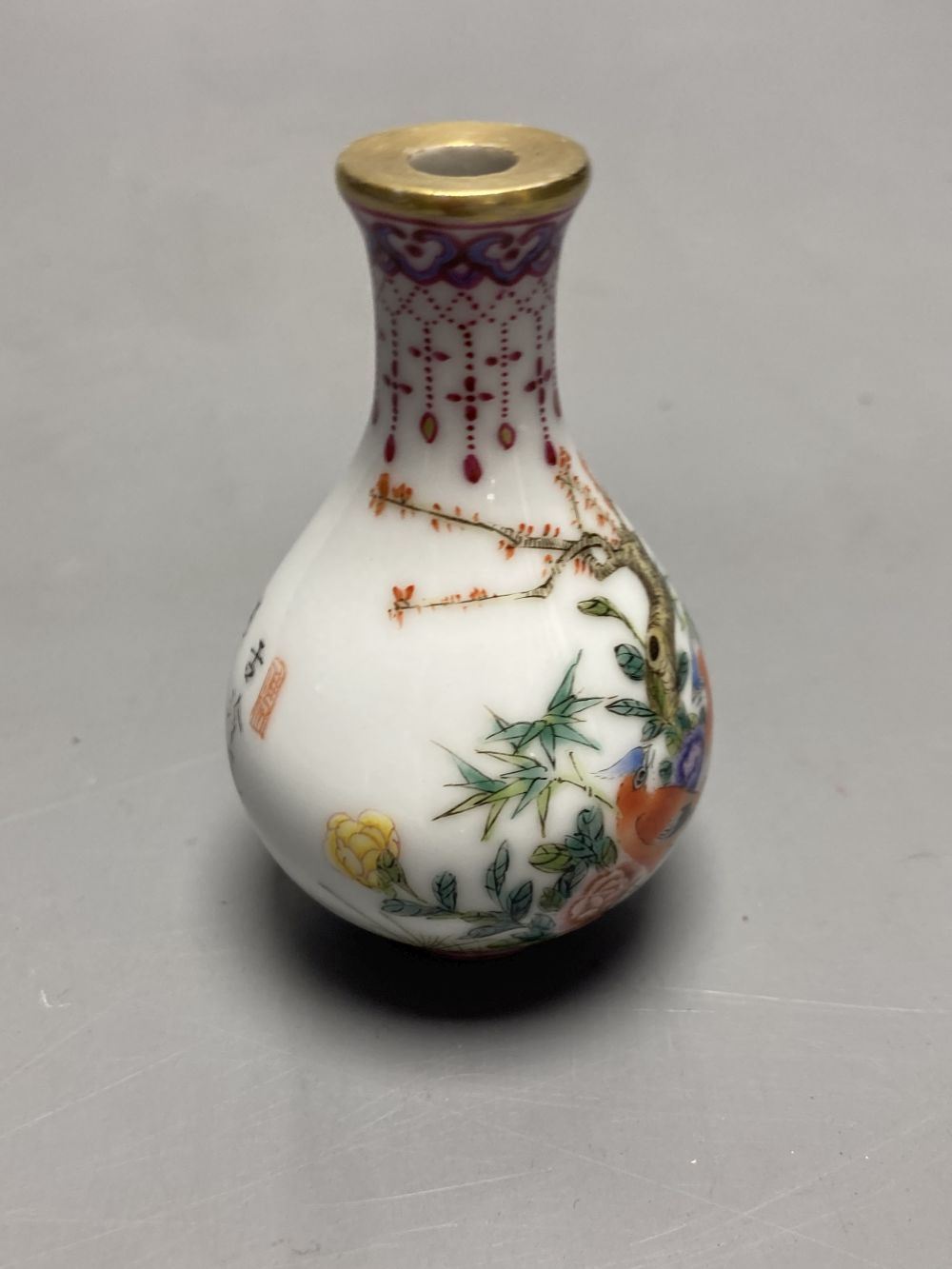 A Chinese famille rose snuff bottle, Republic or later, height 8cm